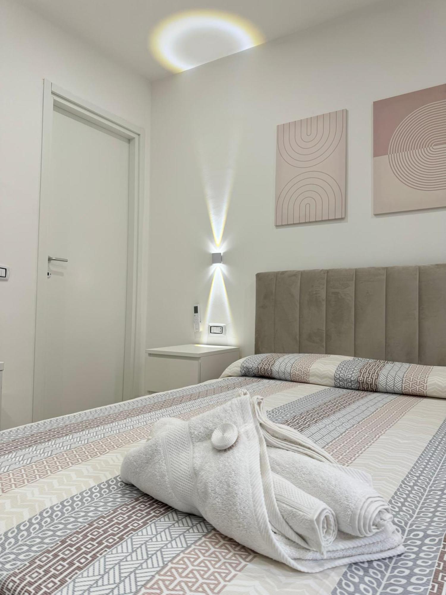 La Maison Guest House Reggio di Calabria Bagian luar foto
