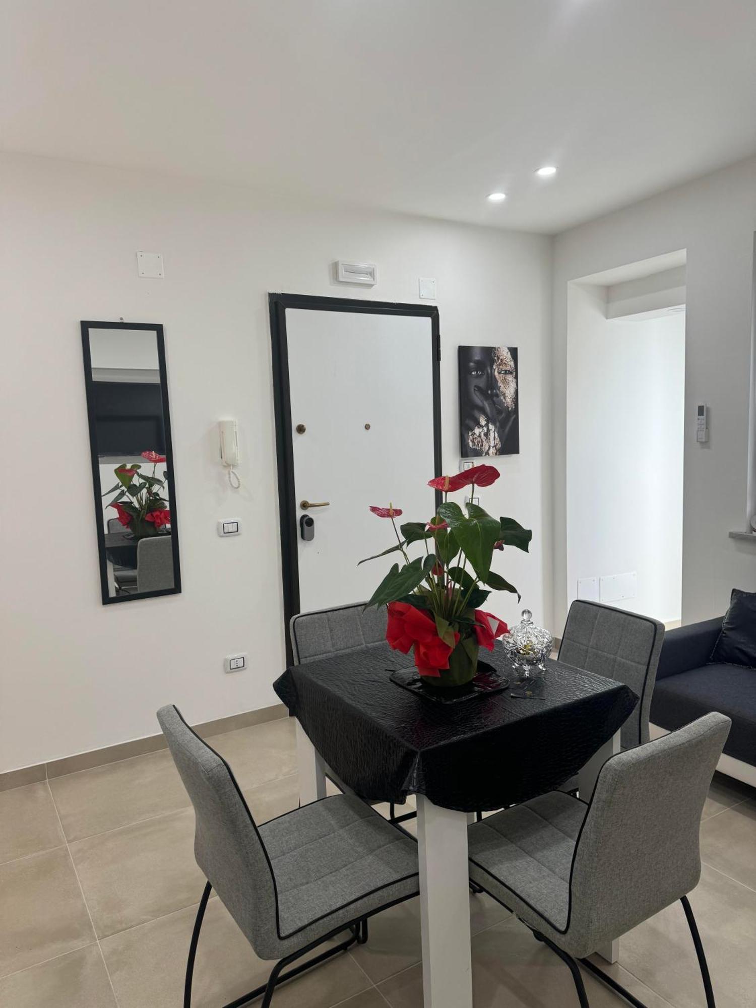 La Maison Guest House Reggio di Calabria Bagian luar foto